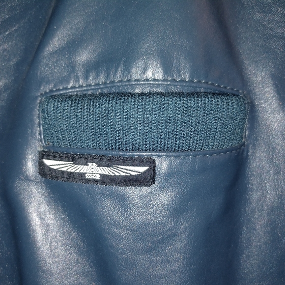 Very Rare Members Only 30th Anniversary Ford Thunderbird Edition - Picture 2 of 16